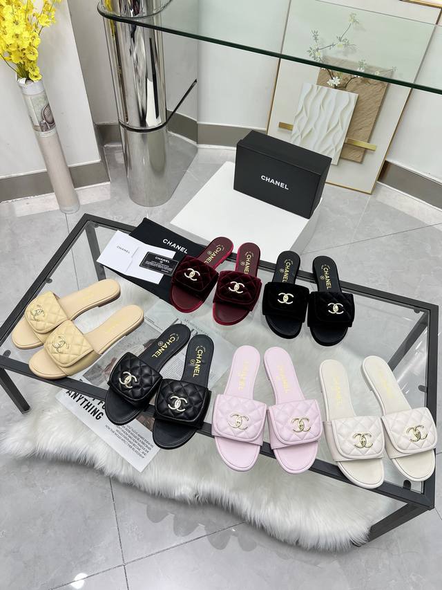 Chanel 25 early spring new slippers are now on sale! Black, off-white, apricot,