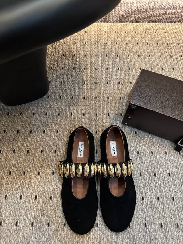 New ballet flats, super hot, I love them so much, so beautiful and super comfor