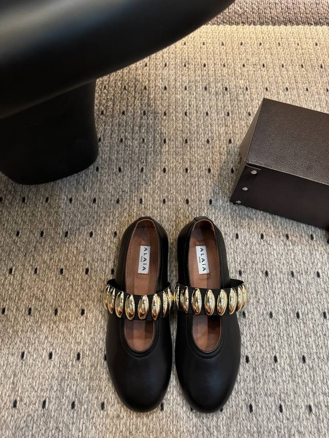 New ballet flats, super hot, I love them so much, so beautiful and super comfor