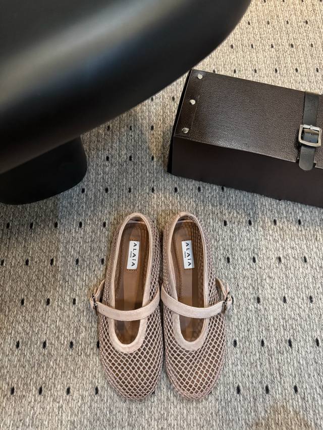 New ballet flats, super hot, I love them so much, so beautiful and super comfor