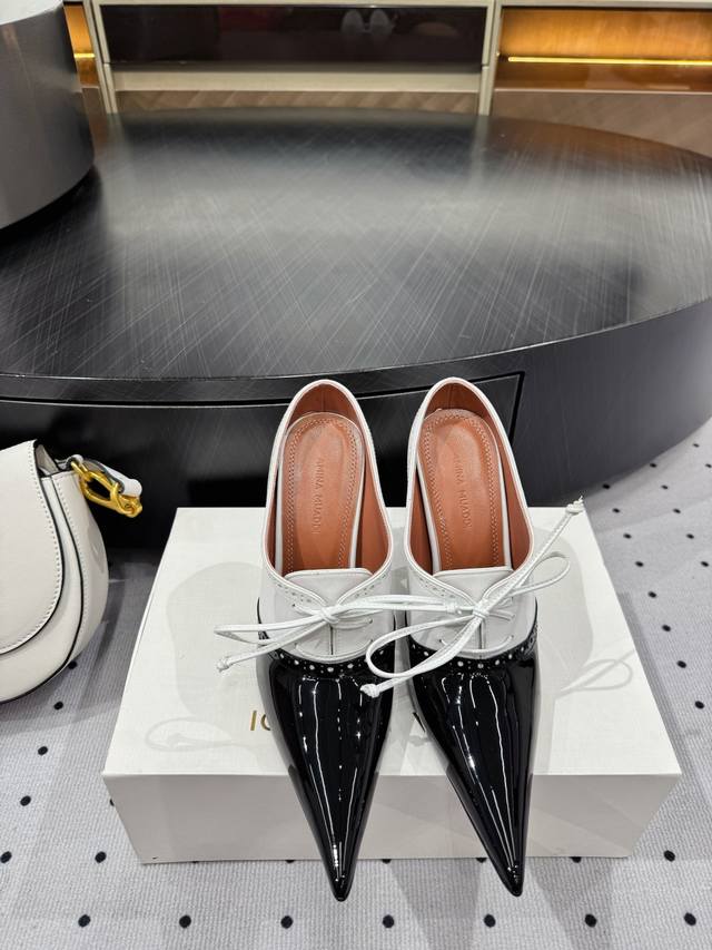 Fashionable catwalk style,