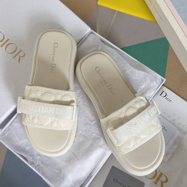 Top version: Women's Dior's latest Dway series Velcro monogram thick-soled sanda