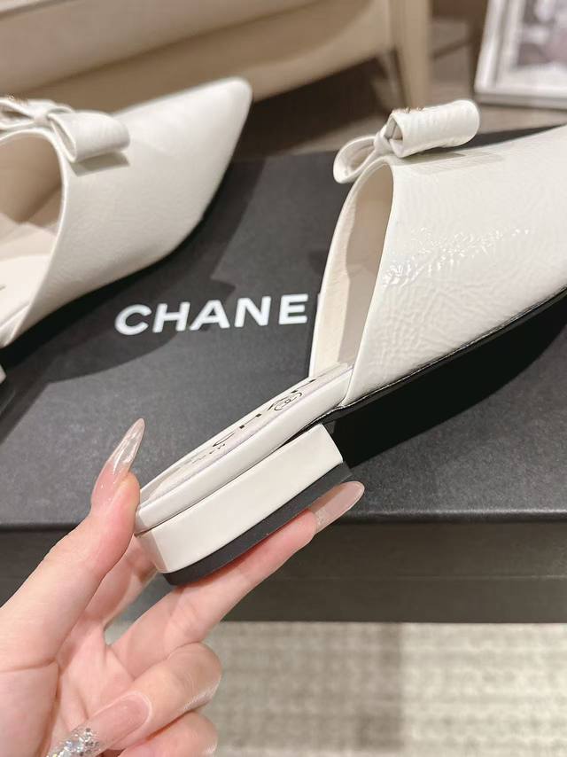 2025A -1 upper; imported small-medium wrinkled patent leather lining; silk sheep