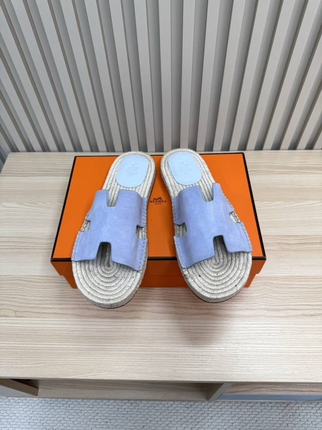 Rubber-soled and genuine leather-soled Herm