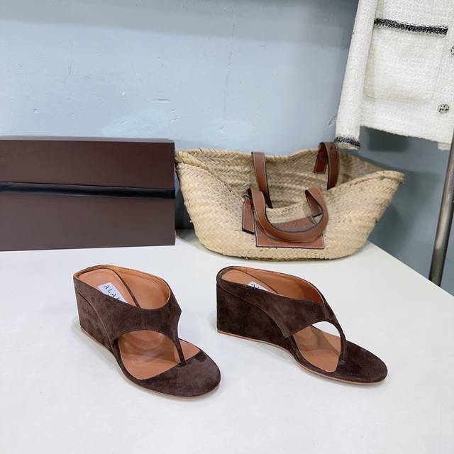High-quality factory-made! Niche fashion brand Alaia's new spring/summer collec