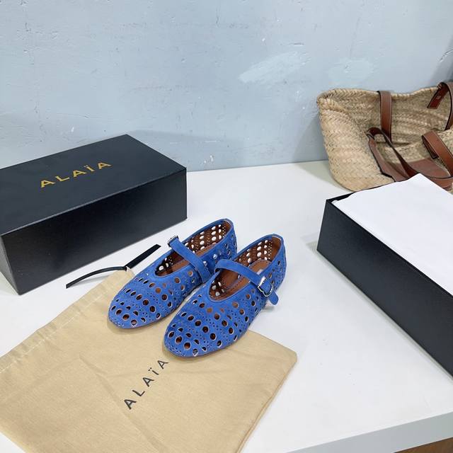 High quality factory delivery! Niche fashion brand Alaia 25 Spring/Summer hollo