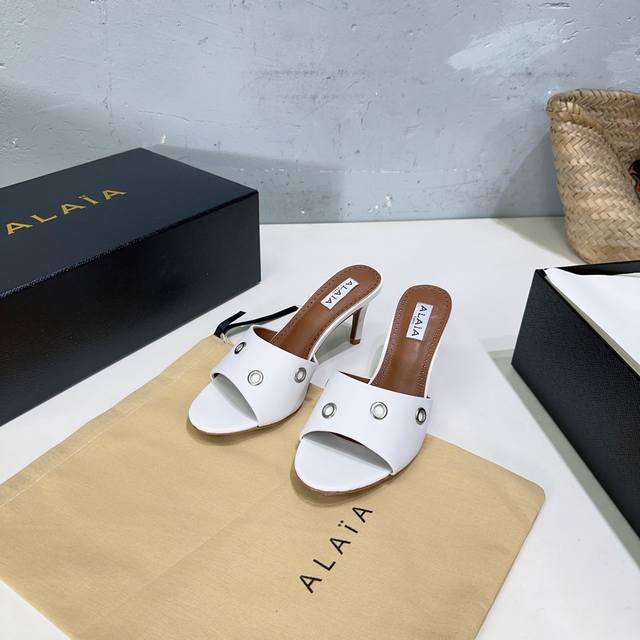 High quality factory delivery! Niche fashion brand Alaia's new simple mule high