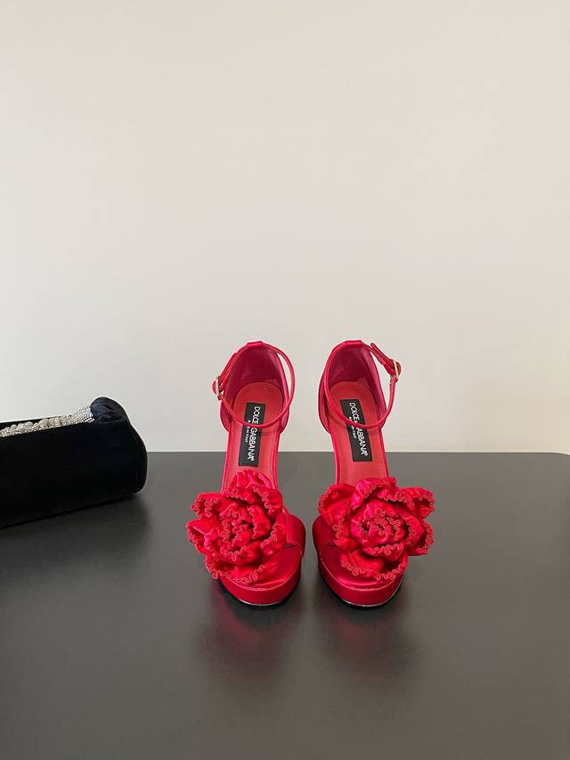 D&G Dolce & Gabbana's latest silk, single-strap, floral platform sandals. DDD. T