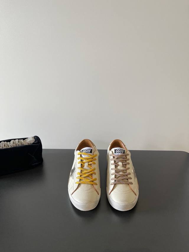 Ggdb The new dirty shoes can be easily matched with casual wear or add highlight