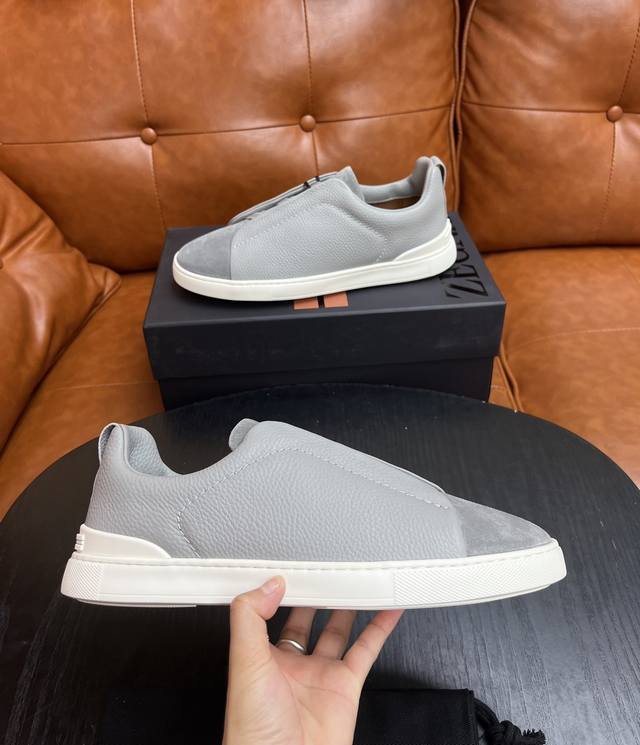 Price: P High-end quality Product brand: Zegna* Low-top casual shoes Regular si