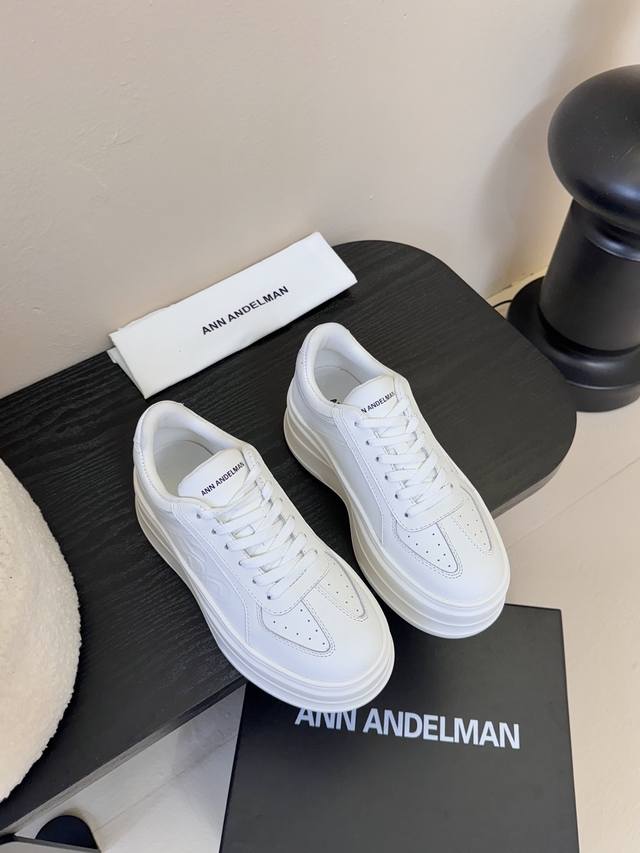 Ann Andelma* 25Ss new casual thick-soled sneakers are incredibly attractive and