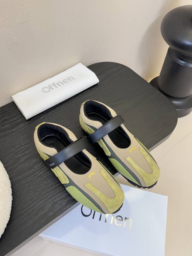 Offnen Mary Jane sneakers (DDD) cleverly blend retro and trendy styles. The refr