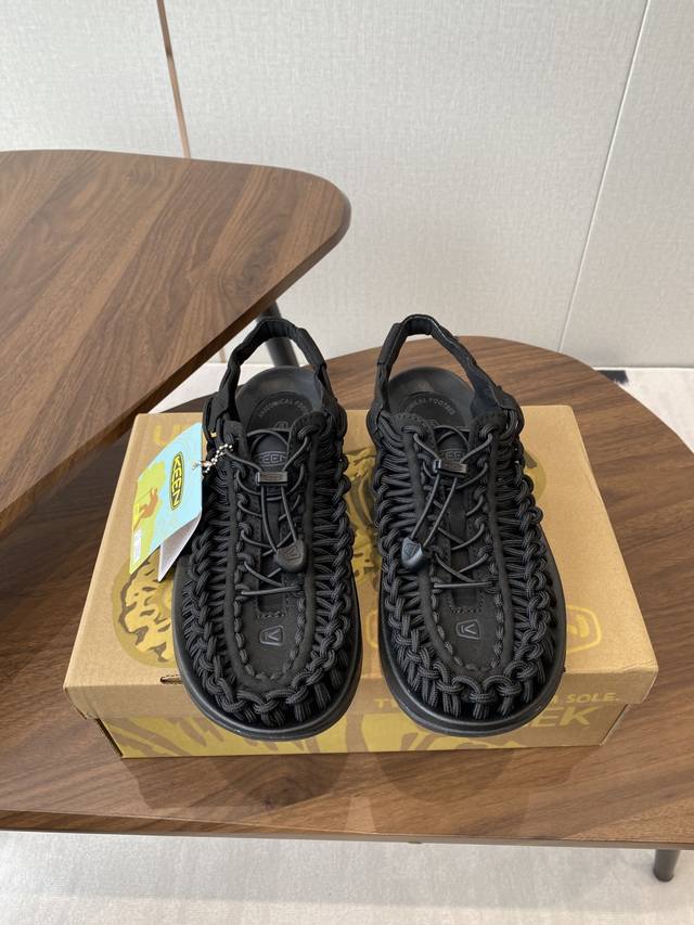 Keen outdoor river trekking shoes are genuine, made in Dongguan. With the surge