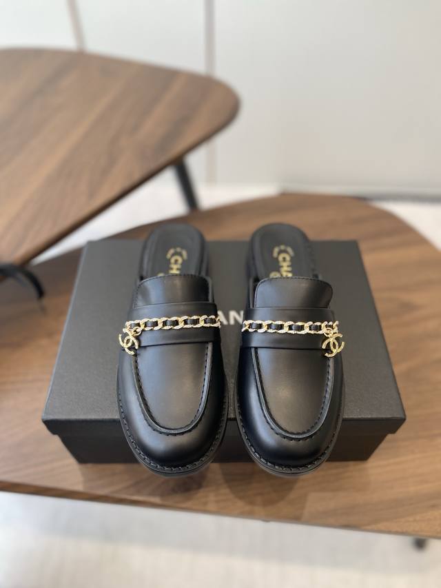 Half-slipper loafers Chanel 25Ss new Chanel chain buckle half-slipper loafers, a