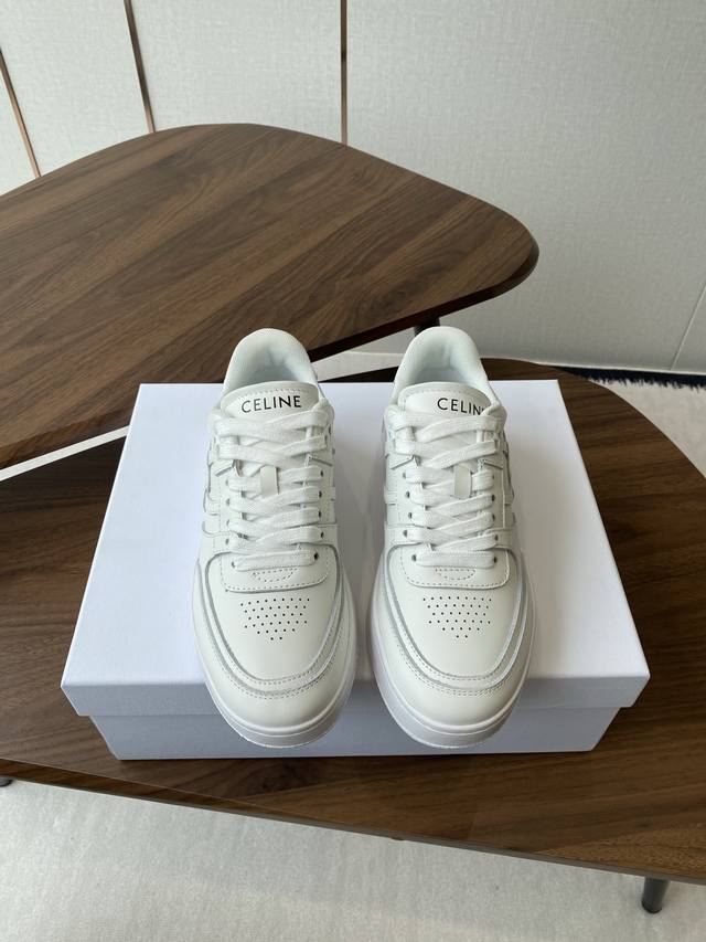 Thin sole and thick sole Celine Celine Runner sneakers with Celine logo on the t
