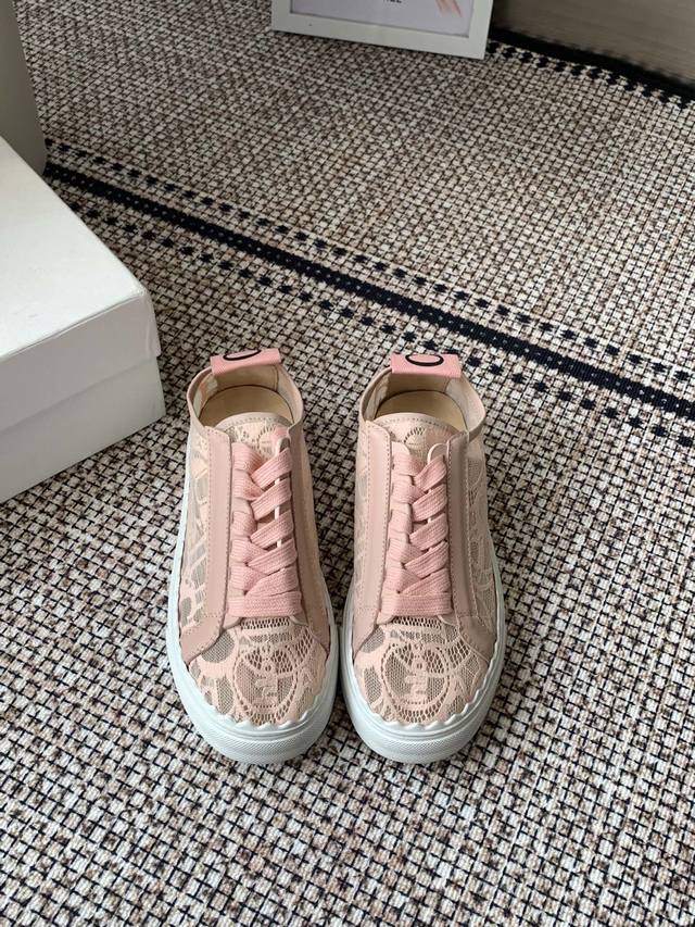 Chloe's upgraded version of the top-quality lace-trimmed summer casual shoes too