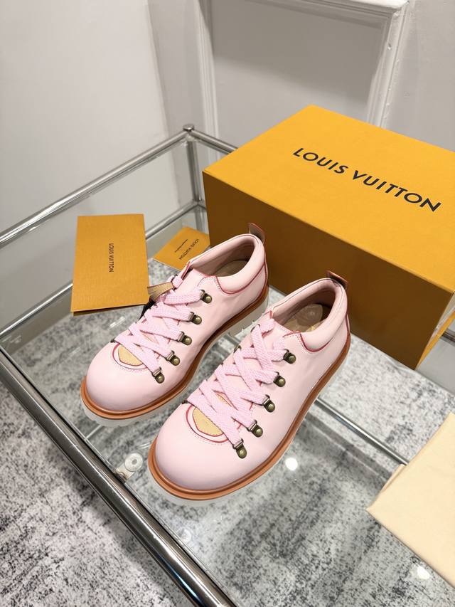 Top version: Louis Vuiteeon Louis Vuitton lace-up thick-soled loafers, the lates