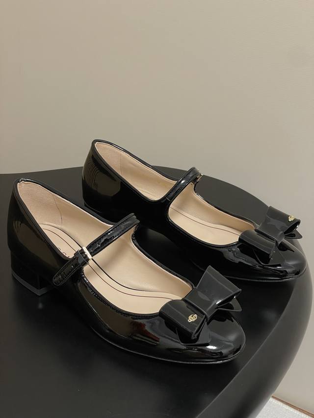 25Ss New Spring/Summer Gucci Double G Buckle Mary Jane Low-Heeled Ballet Flats.