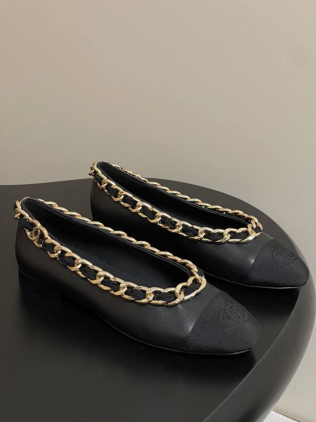 25A Early Fall New Chanel Big Chain Double C Single Shoes Flat Block Heel Denim
