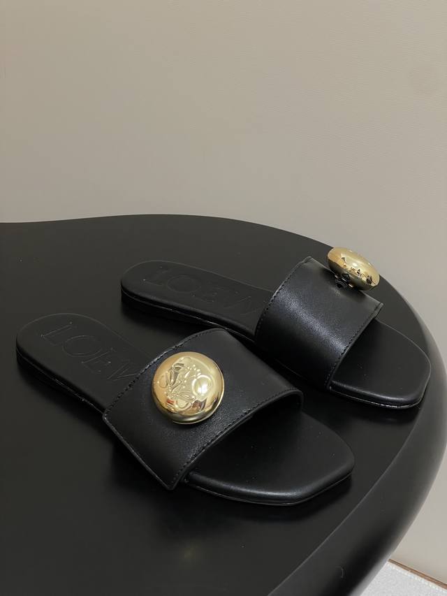 Top quality! Loewe's new spring/summer 25Ss Pebble Anagram flat slippers with la