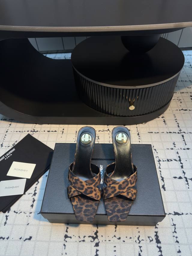 Saint Lauren* 25Ss new cross-strap heels Ysl runway-inspired heels pair perfectl