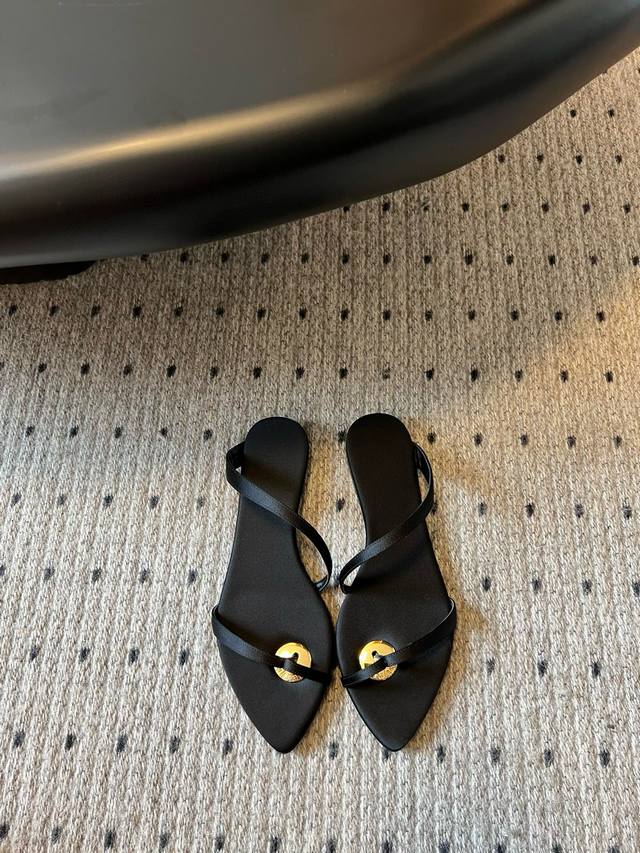 Saint Lauren* 25 new flat metal strap slippers DDD. Ysl exclusive matching craft