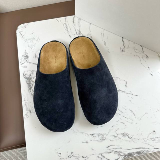 Slip-on mules with closed toe Birkenstocks The Row Hugo Birkenstocks ~ Extremely