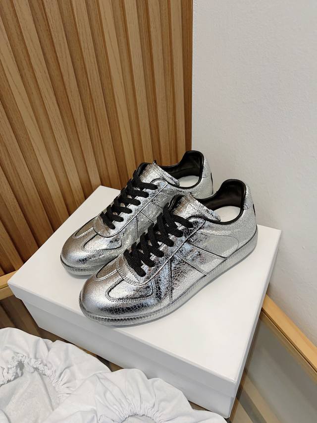 Margiela classic Dexterity shoes for couples Margiela's most comfortable Dexteri