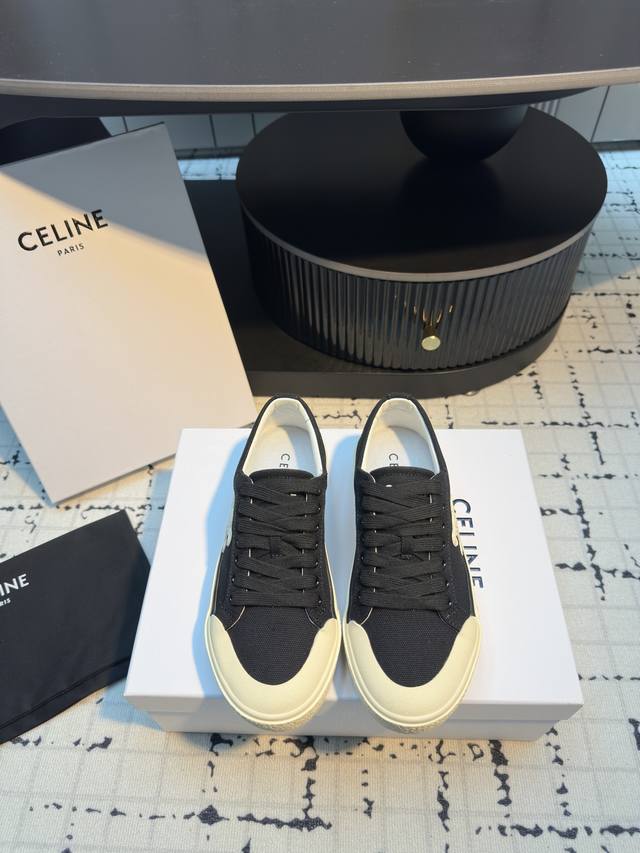 Celine 25 Spring's latest Runner Cr-03 canvas casual sneakers The tongue and the