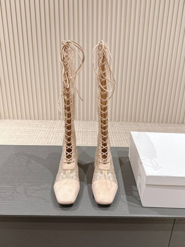 Short boots and long boots Dior 2025 Fall/Winter Runway Haute Couture Collectio