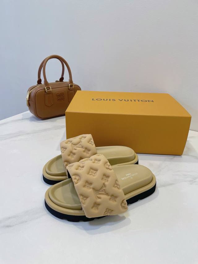 Lv Louis Vuitton L's Donkey Monogram embossed print classic slippers This season