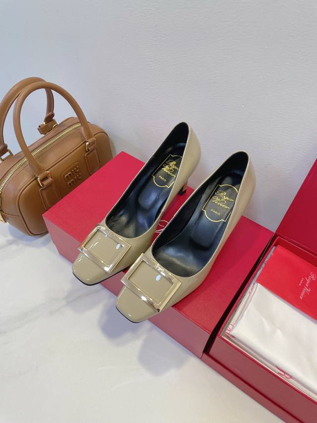 Rv 7cm classic square buckle banana heel, various colors, various joys. As alway