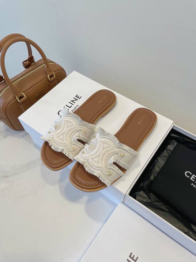 Turn on vacation mode! Celine's summer woven artwork preserves the purest color
