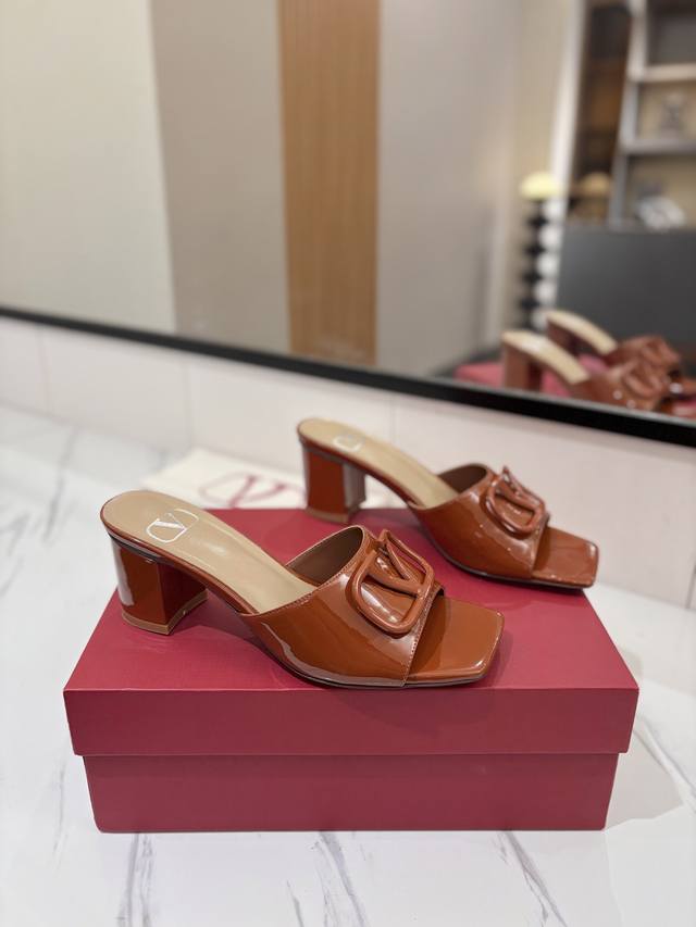 Factory price Pp: Valentino Valentino's hottest new product thick heel 6.0V buc