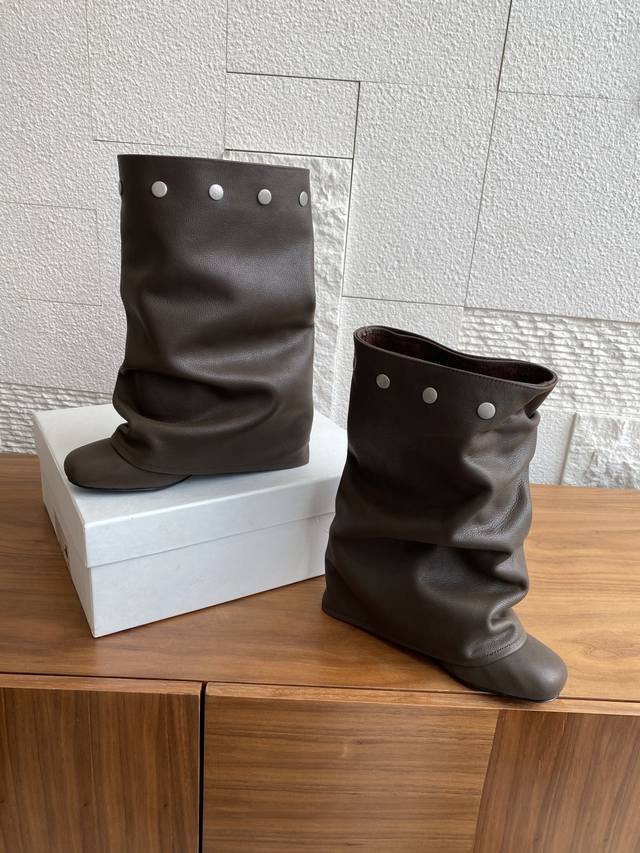 Top Edition: Paloma Wool 2025 Fall/Winter New Trouser Boots with Detachable Fold
