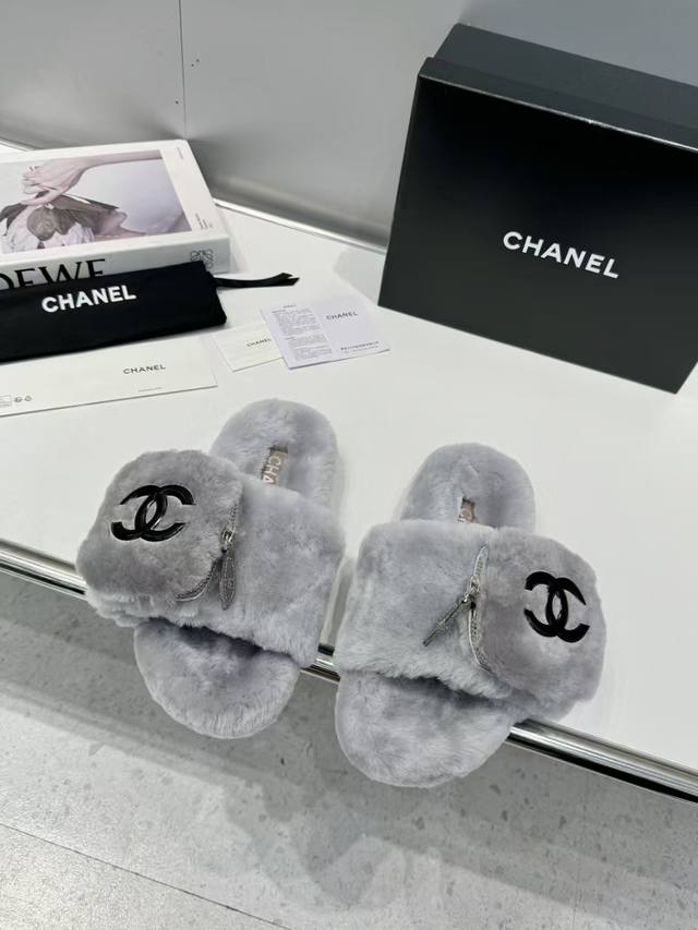 Xiaoxiang 2025 new Velcro small bag slippers for men and women 35 41 DDD