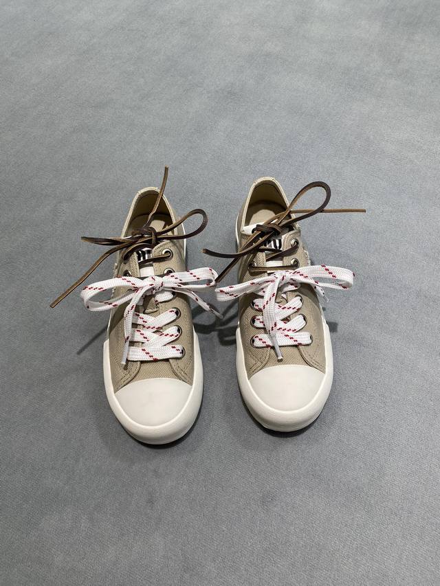 Factory P price Original development Miu Miu 2025 new Miu Miu canvas shoes singl