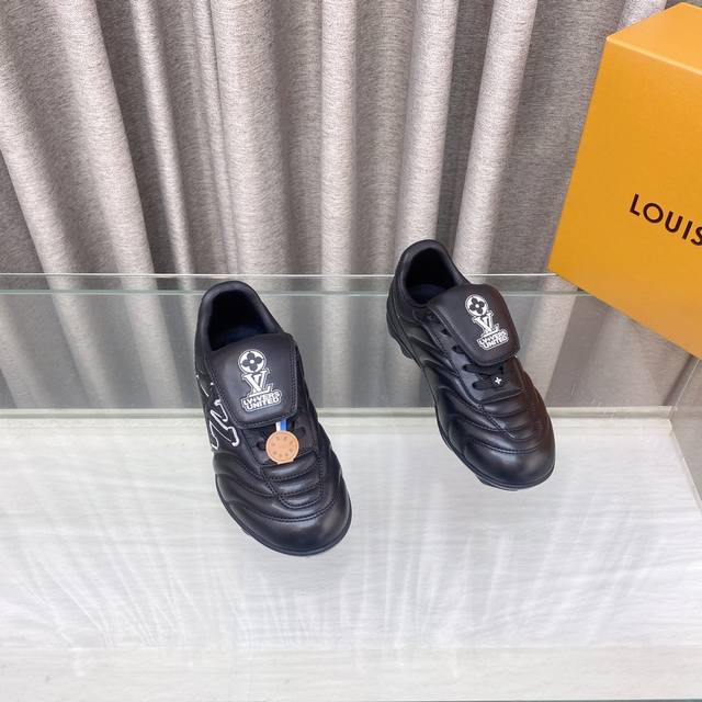 Premium Edition Couple's Style Lv's latest Footprint Series couple's football ca