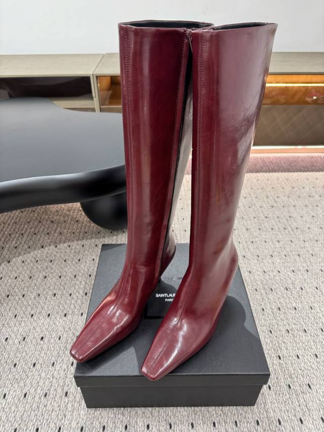 New arrival for autumn and winter Fabric: waxed leather Lining: cowhide Sole: c