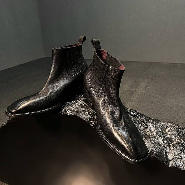 Just for running volume~ 2025Ann Demeulemeester This year's heavy-duty style has