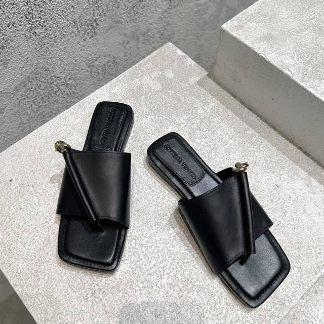 Bottega Venet* Bv Solstice Women's Flip-Flops Collection When a lazy holiday mee