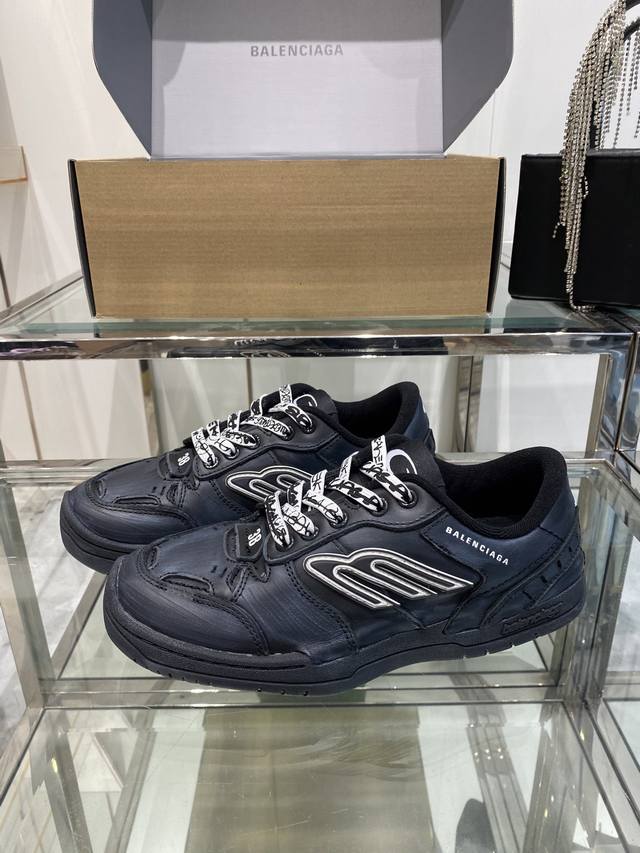 Balenciaga 25Ss latest Hamptons series couple's style damaged and old casual spo