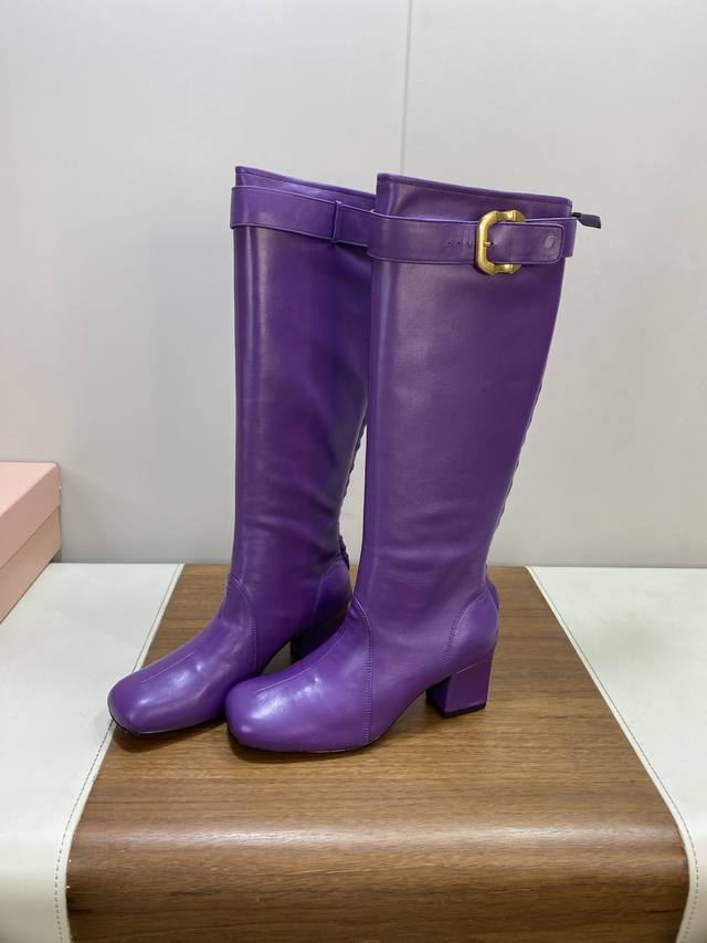 Miumi* 2025 winter new 15-inch high boots. This year's official website is the m