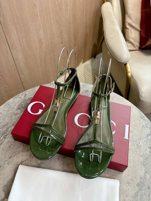 8023-5 Green 35-42 41 42 Made to order, no returns or exchanges. These sleek tho