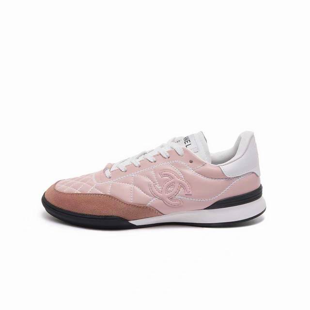 Chanel 2025 counter top casual sports shoes This classic design; the upper is em
