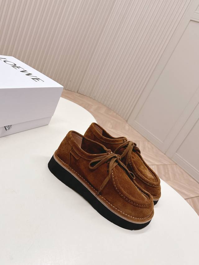 Women's and Men's Loewe 25Ss New Forrest Gump Shoes and Dexterity Trainers Coupl