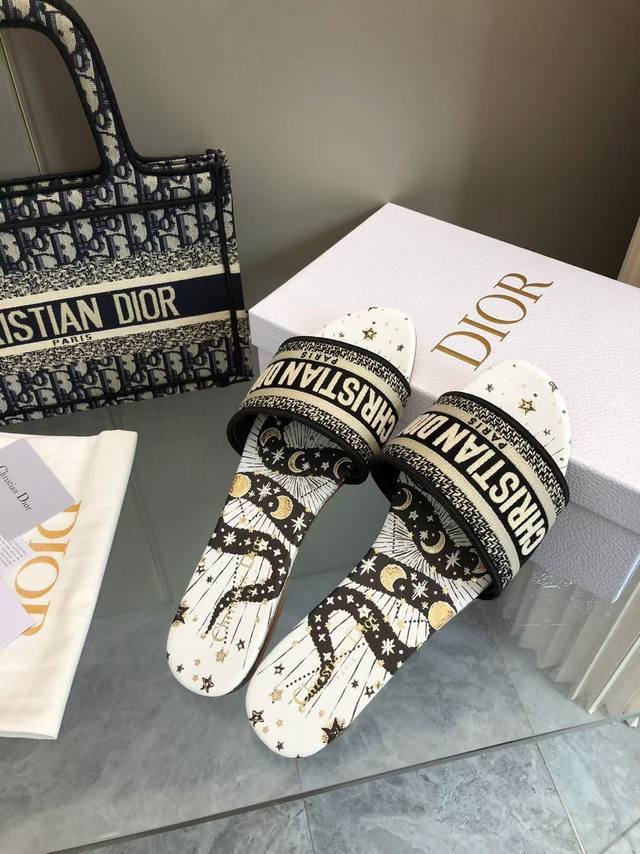 2025-Flat high-heeled 205-color early spring new jacquard embroidered sandals