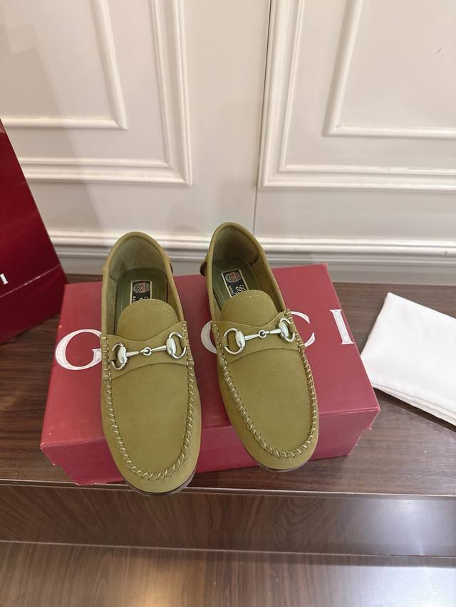 Gucci 1953 Collection Classic Gigi Loafer DDD. Crafted from soft, refined suede,