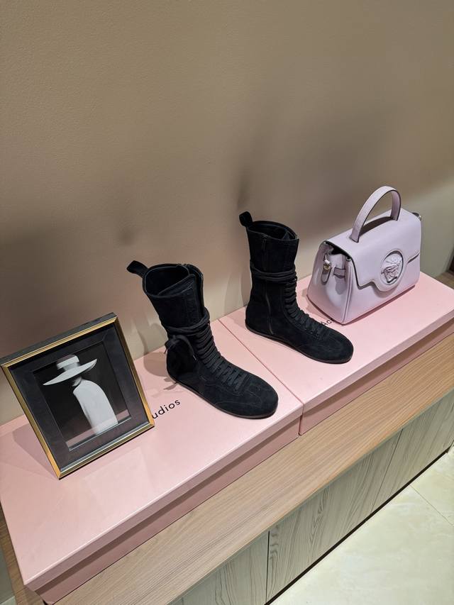 All Black 50, Full Leather Ann Demeulemeester 25 Autumn/Winter Boots DDD. The de