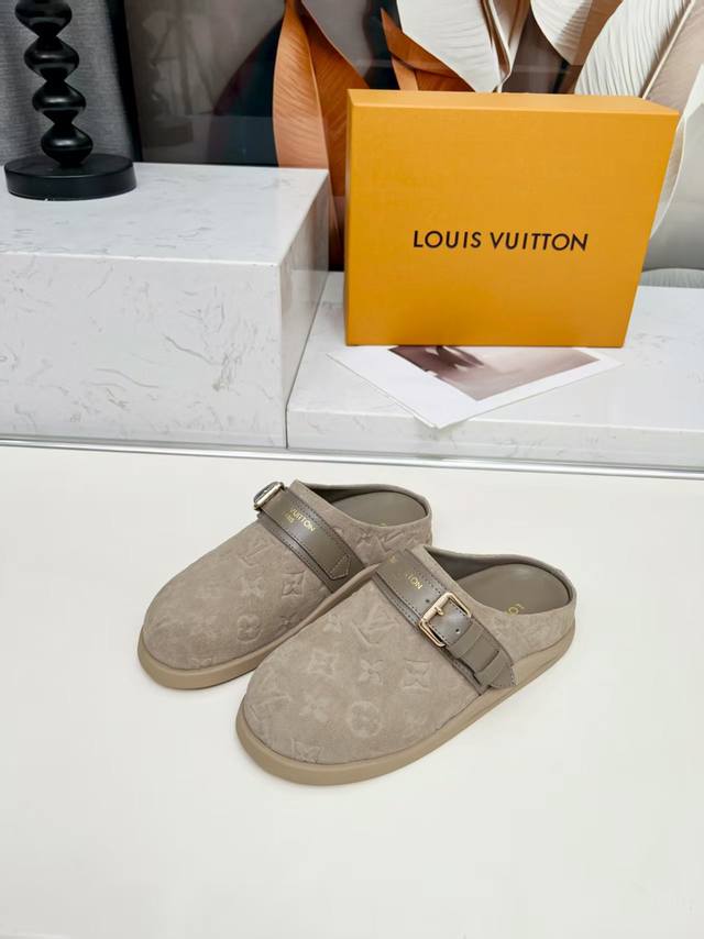 New arrival, 2025Lv new slippers, hot item on the official website, 1:1 product